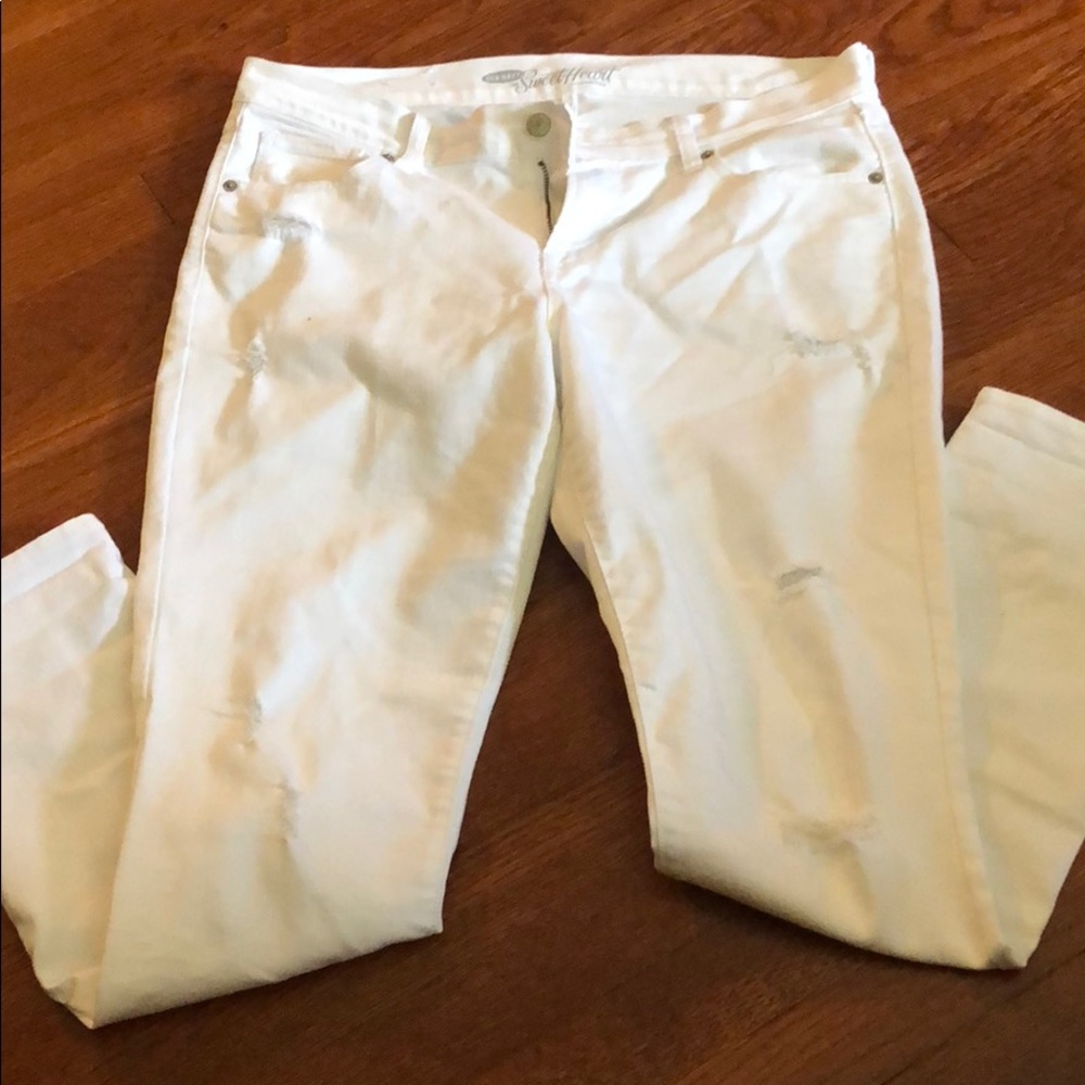 Old Navy Distressed Jean